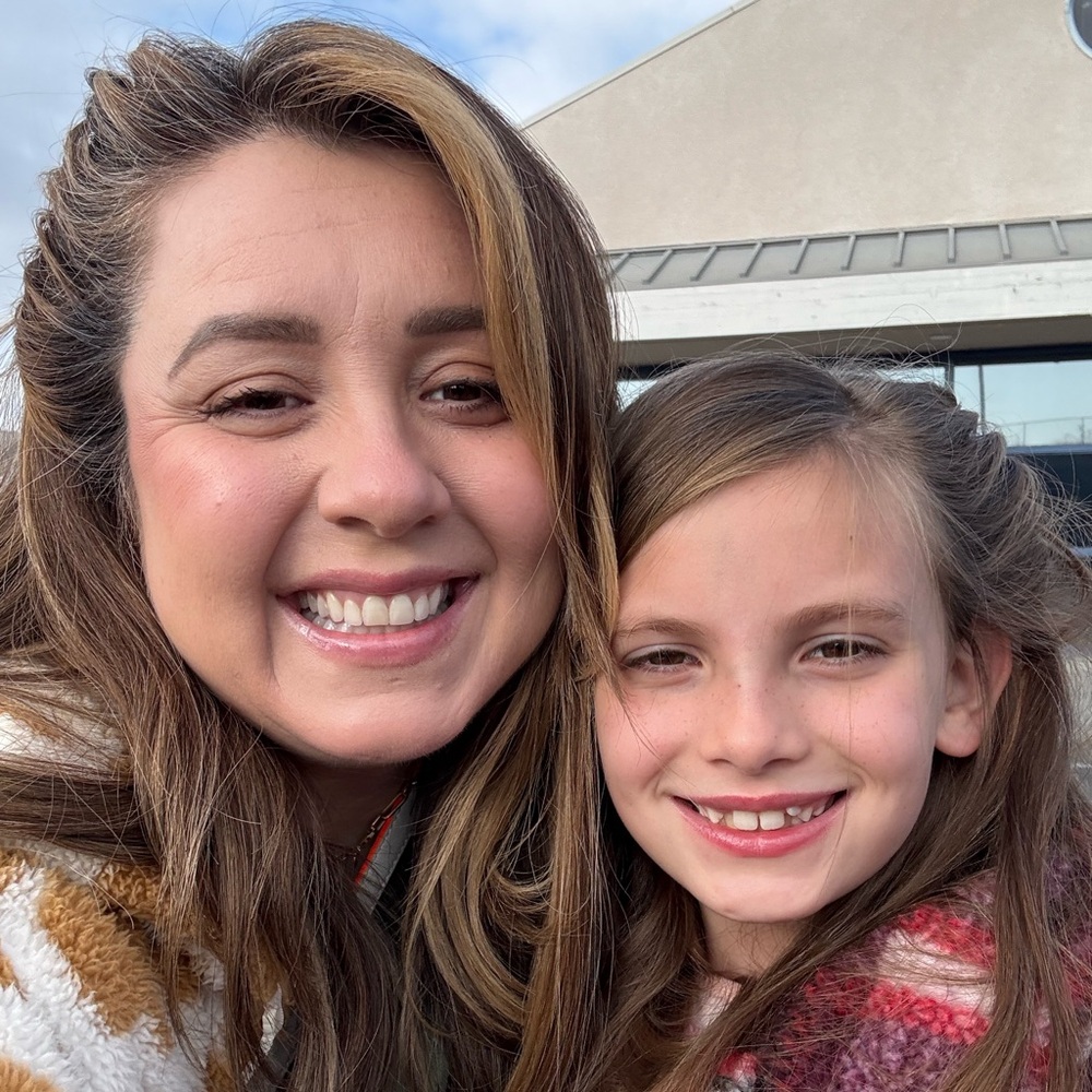 Meet your Posher, Cassandra